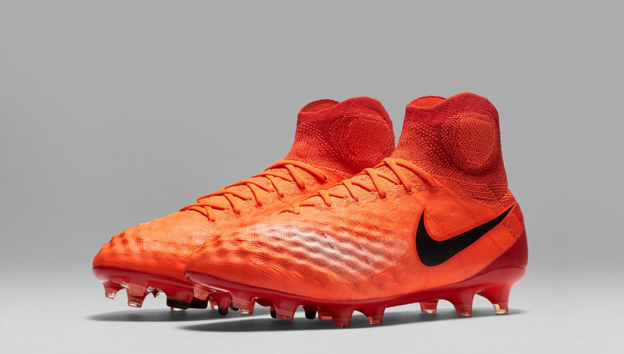 Новая коллекция бутс Nike — осторожно, радиация! Radiation Flare Pack