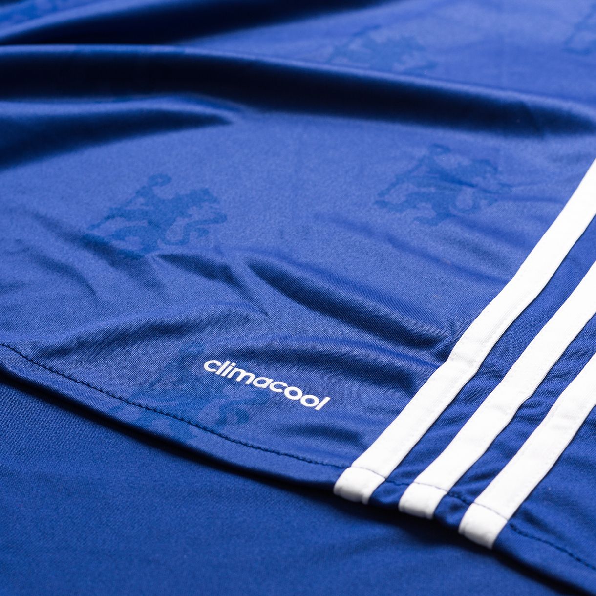 Как выбрать футбольную форму